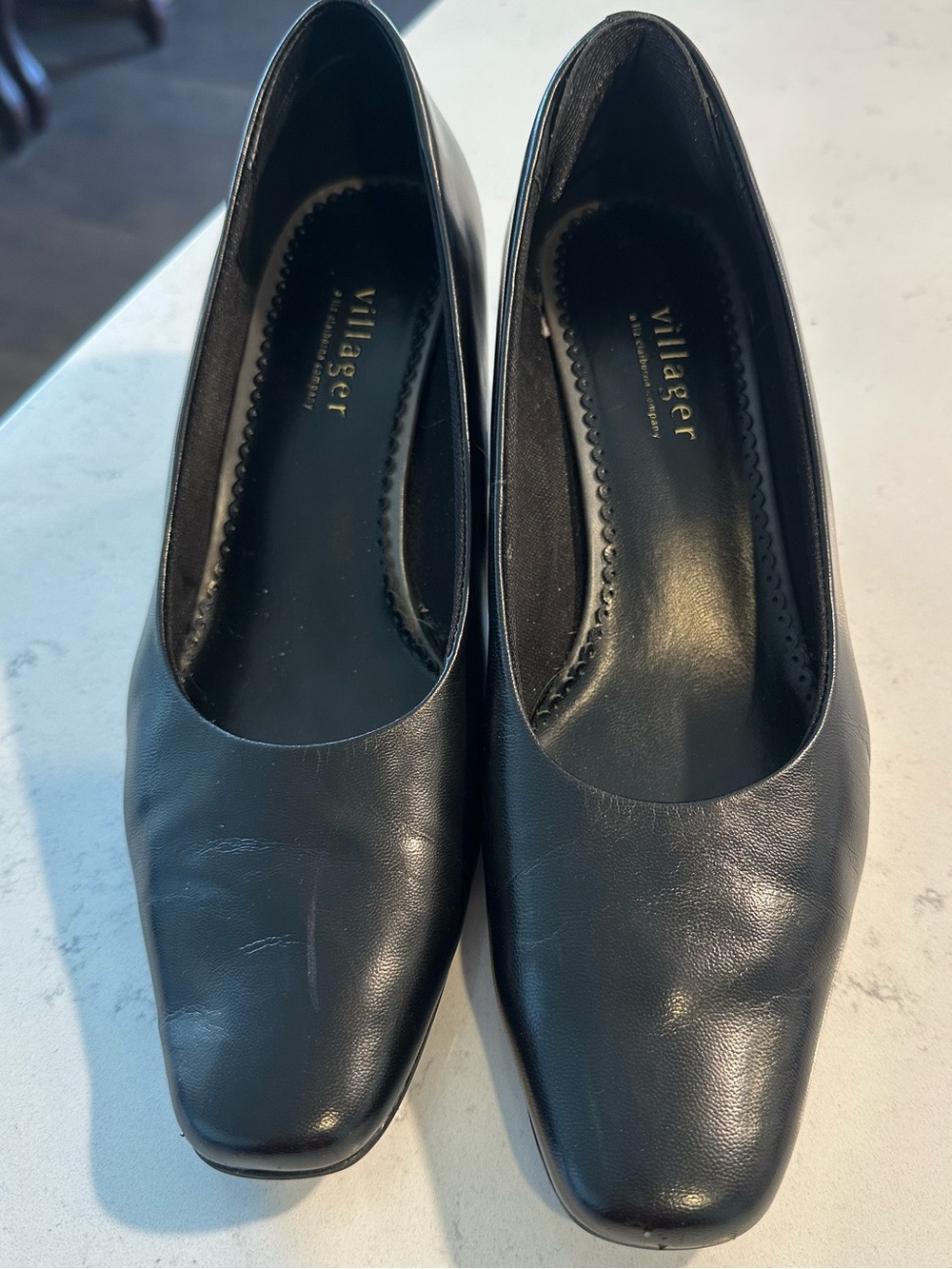 Villager Black Leather Square-Toe Women's Pumps size 8M